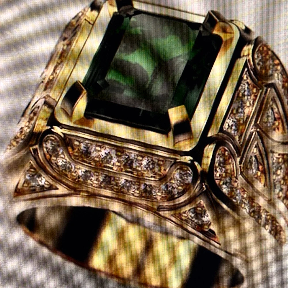 MENS GOLD PLATED GREEN STONE RING - Picture 2 of 13